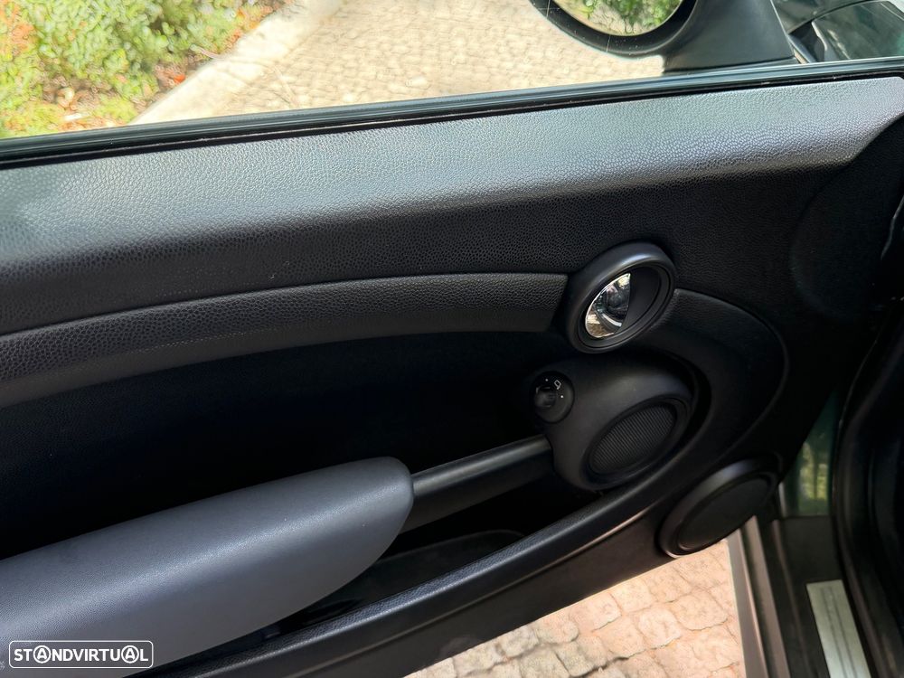 MINI 3 Portas One D - 18
