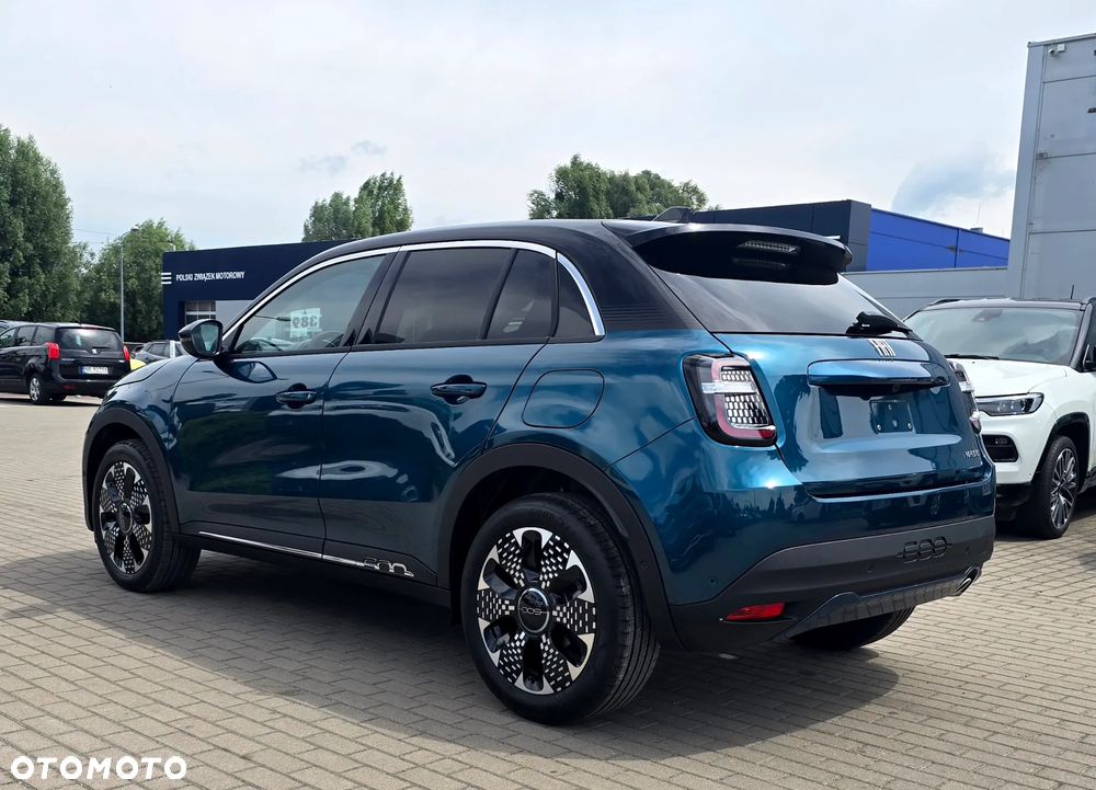 Fiat 600 ver-1-2-turbo-hybrid-la-prima-edct - 3