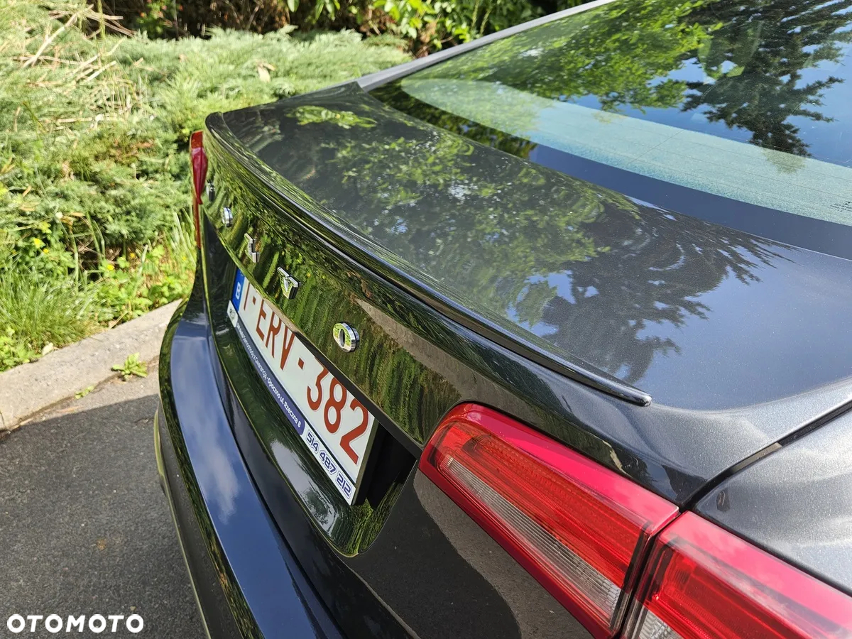 Volvo S60 D3 R-Design - 26