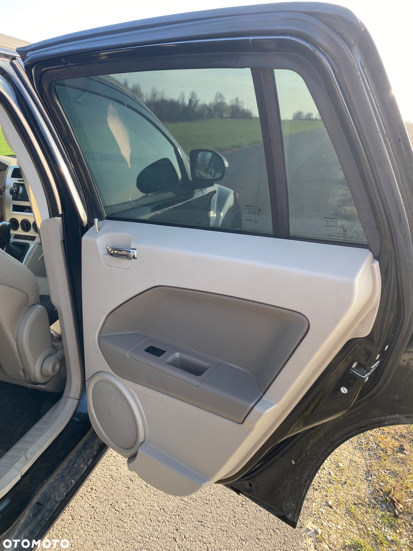 Dodge Caliber - 14