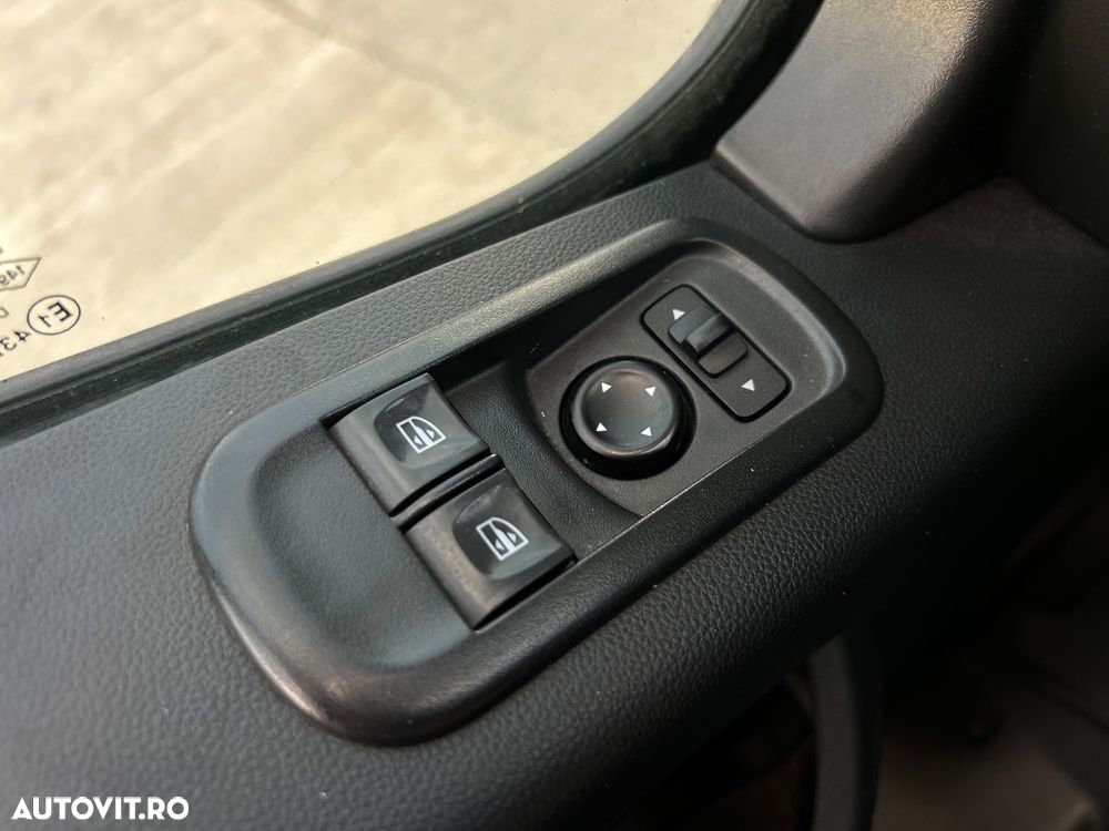 Renault Master BOX LIFT HIDRAULIC SPATE - 31