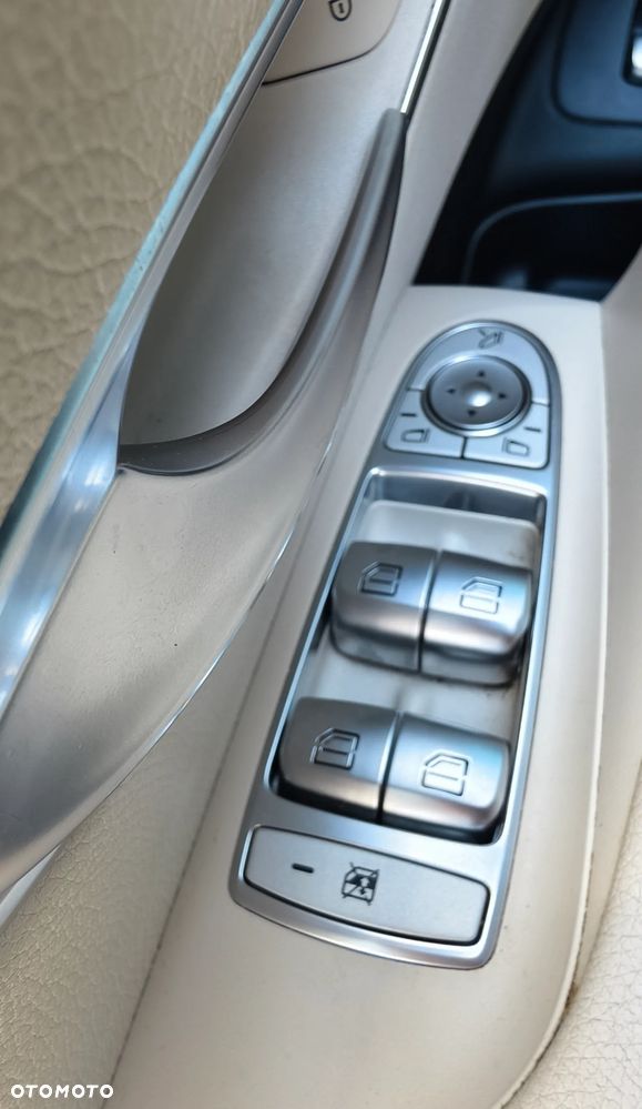Mercedes-Benz Klasa E 300 d 9G-TRONIC Avantgarde - 20