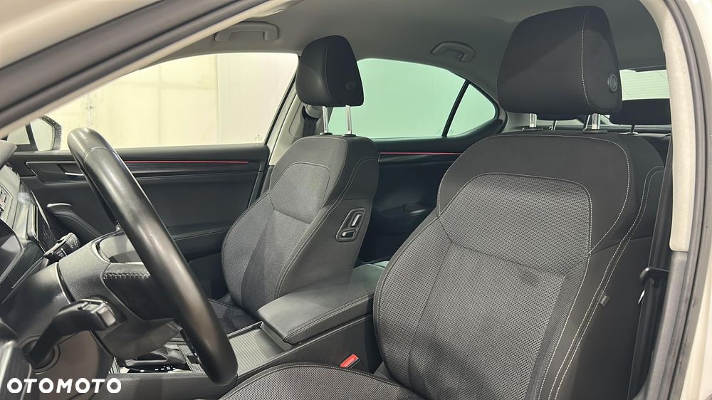 Skoda Superb 2.0 TDI SCR Style DSG - 17