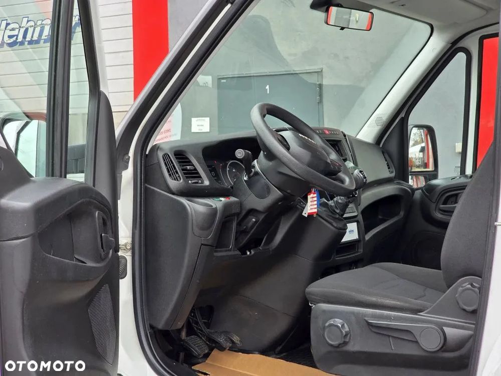 Iveco Daily / Oil&Steel 1812 - 11