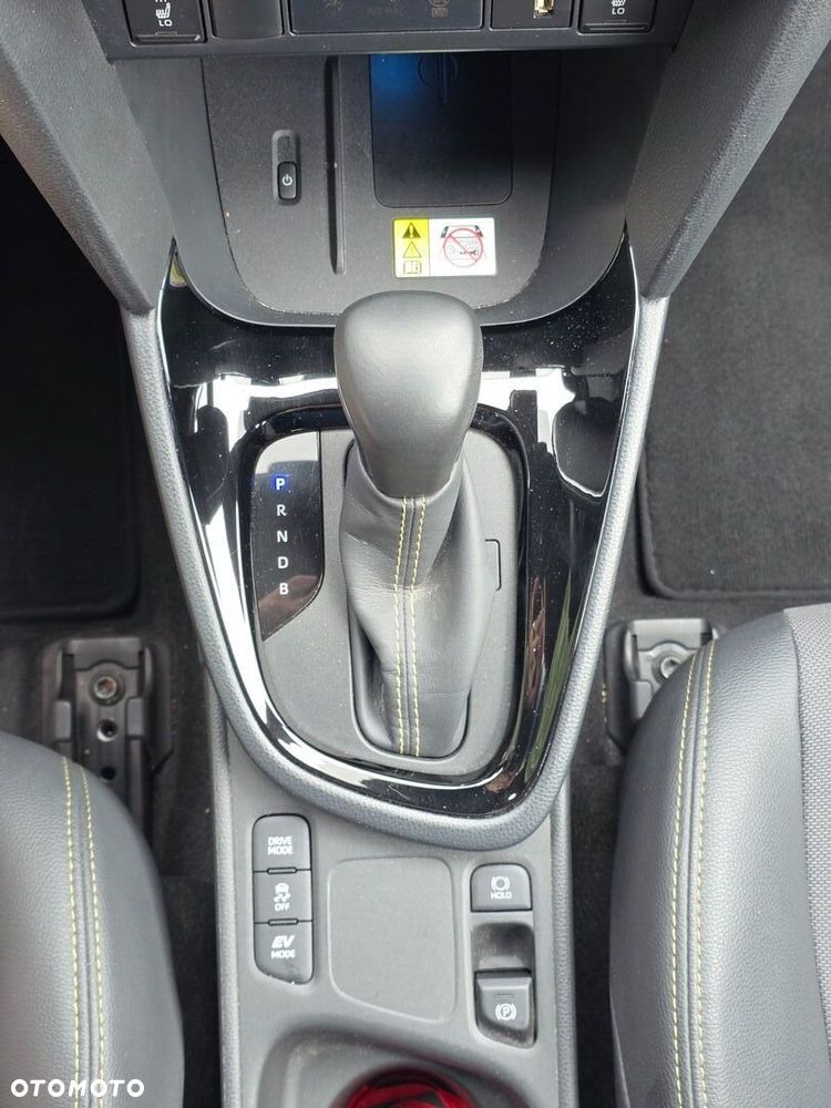 Toyota Yaris Cross Hybrid 1.5 Adventure - 14