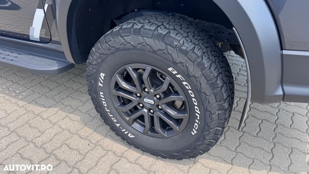 Ford Raptor - 13