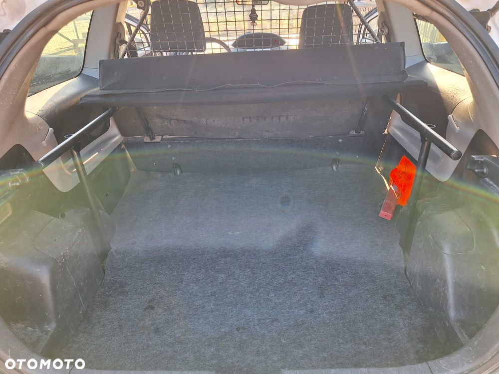 Toyota Yaris 1.4 D-4D Edition - 27