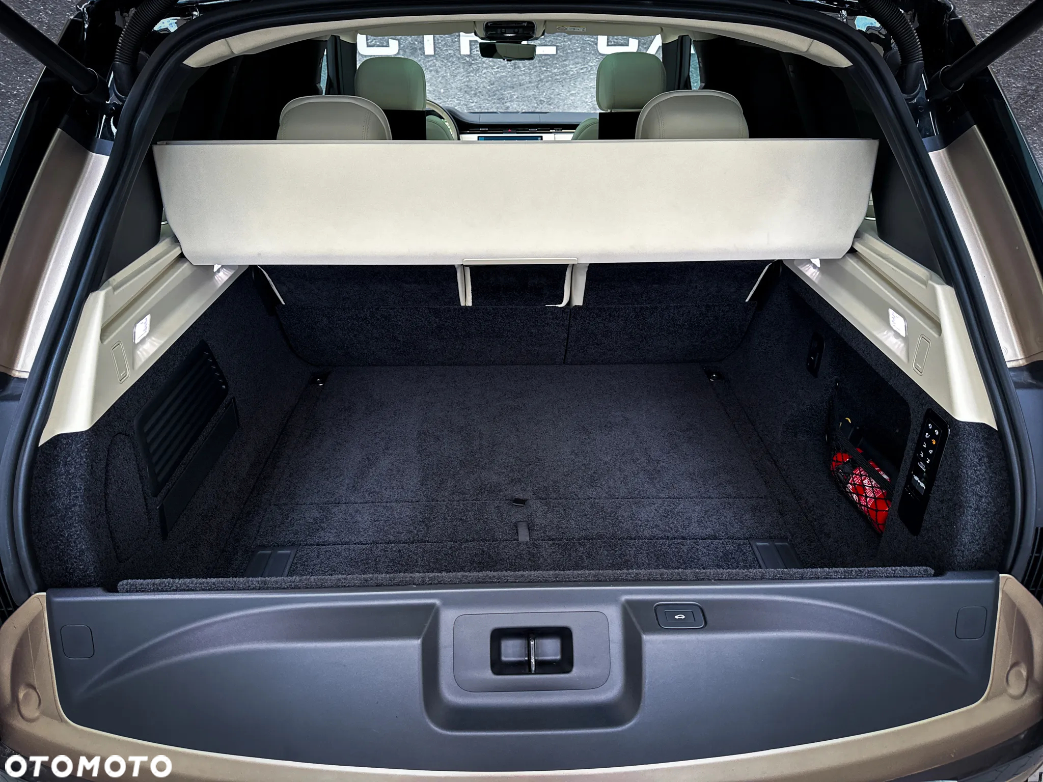 Land Rover Range Rover 4.4 V8 P535 First Edition - 34