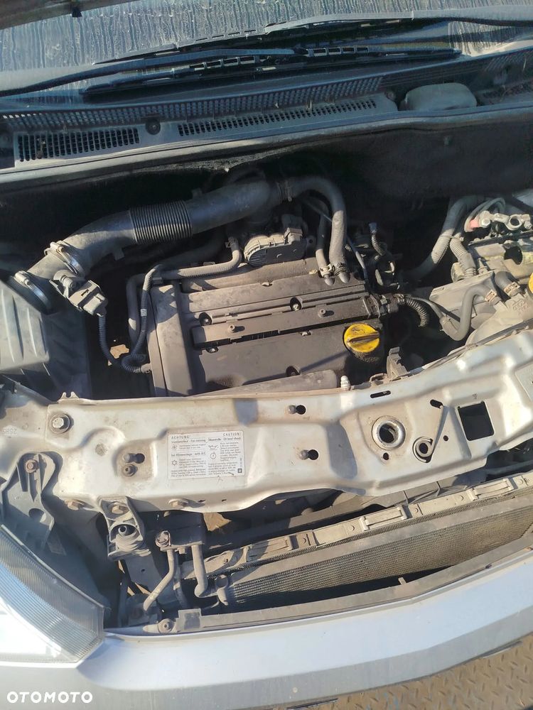 Opel Meriva A na  części. - 7