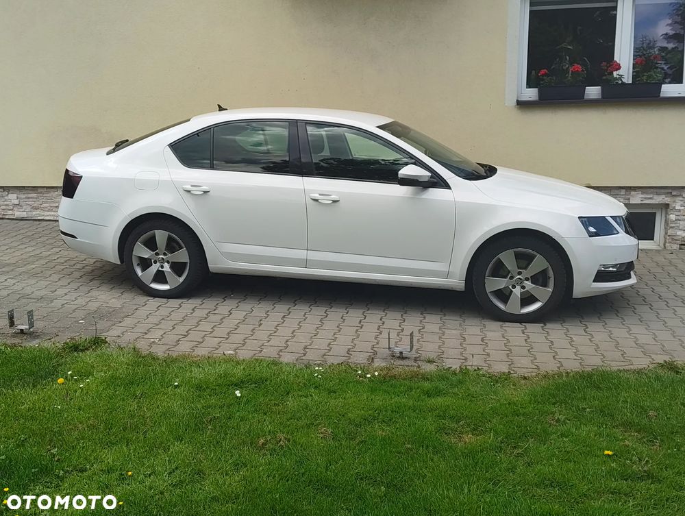 Skoda Octavia 2.0 TDI Ambition DSG - 3