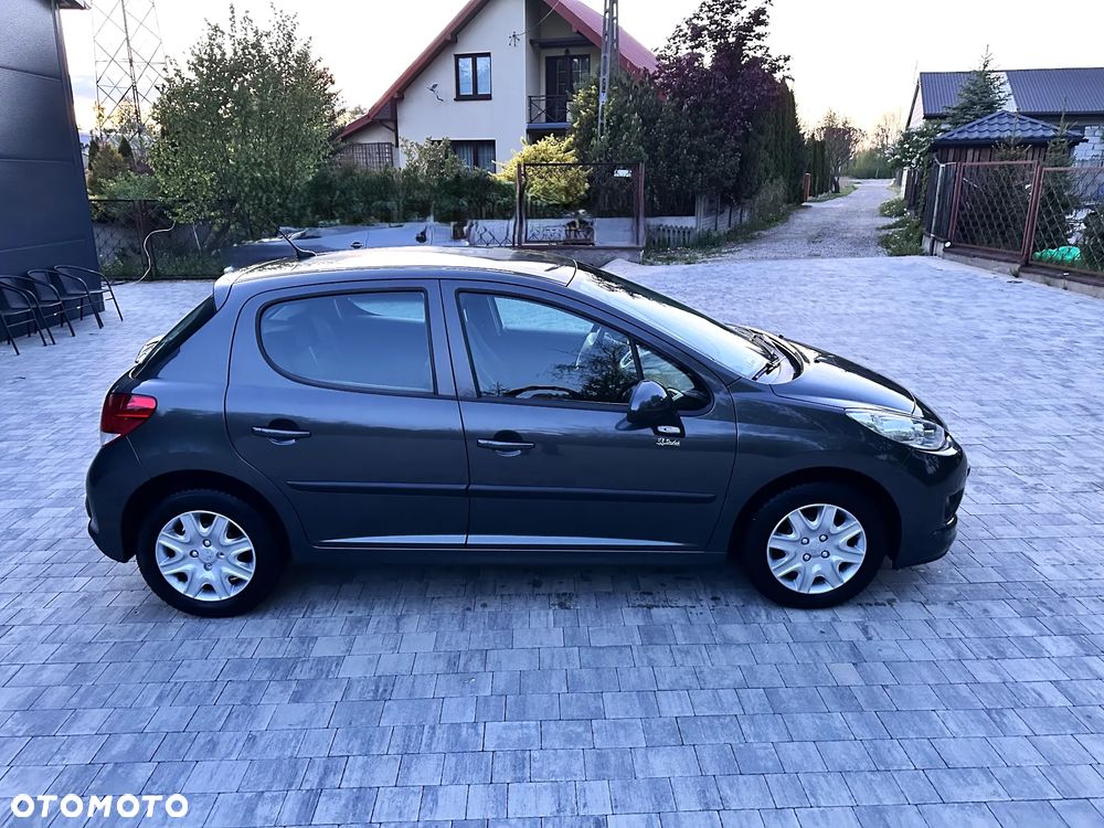 Peugeot 207 1.4 Trendy - 6