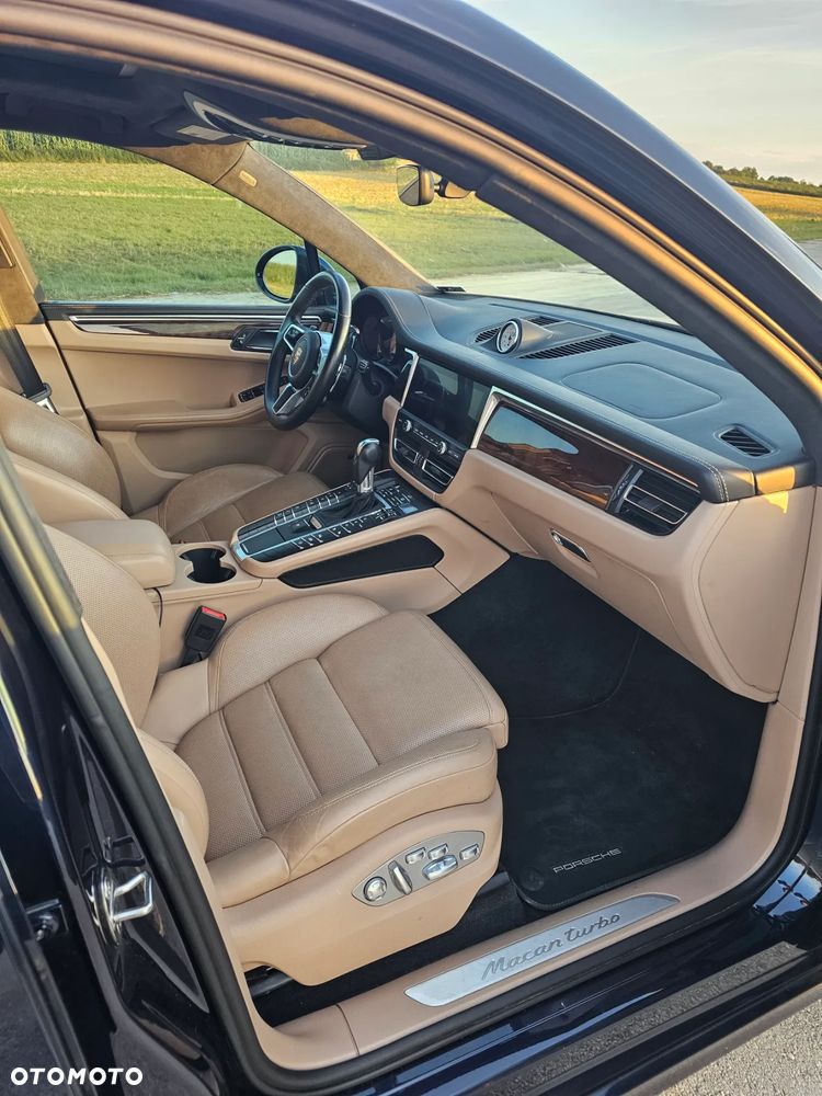 Porsche Macan Turbo - 9