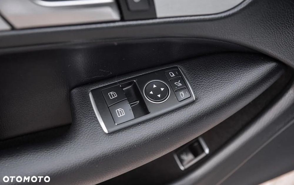 Mercedes-Benz Klasa C 200 Coupe 7G-TRONIC Edition - 16