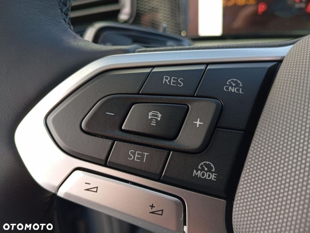 Volkswagen Tiguan - 16