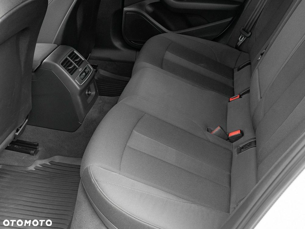 Audi A4 Limousine - 26