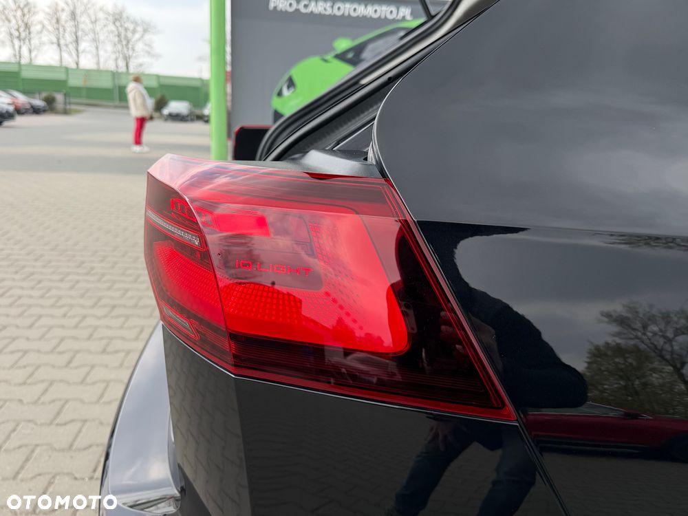 Volkswagen Golf 2.0 TDI SCR DSG R-Line - 20