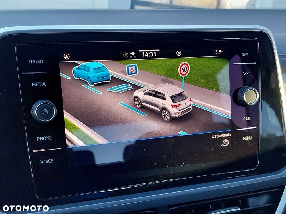 Volkswagen T-Roc - 24