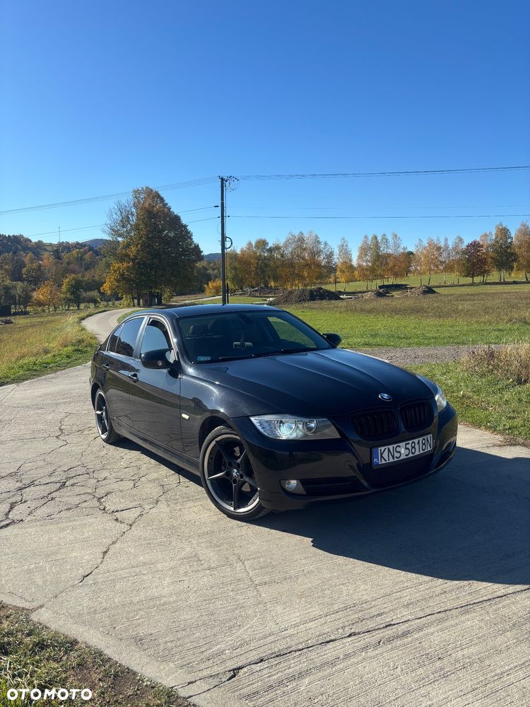 BMW E90 2010 photo 5