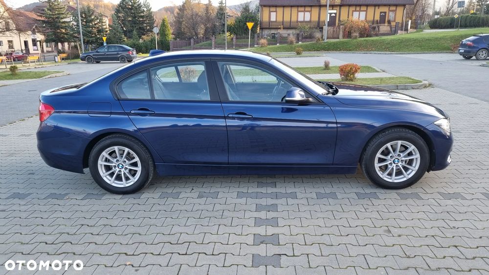BMW Seria 3 318d Sport Line - 8