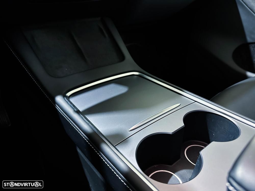 Tesla Model Y Standard - 30