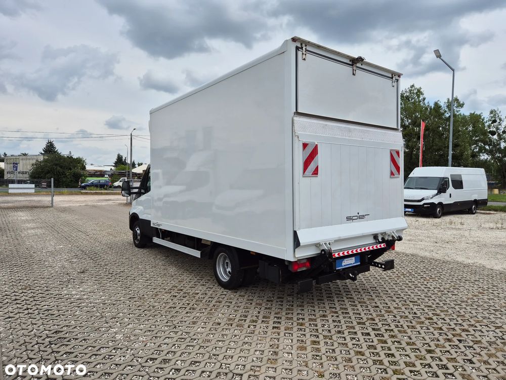 Iveco Daily 50C18 / 35C18 3.0 HPi Hi-Matic, kontener 4.38m x 2.25m x 2.38m , winda 750KG, klimatyzacja, pneumatyka, HAK 3.5T - 8