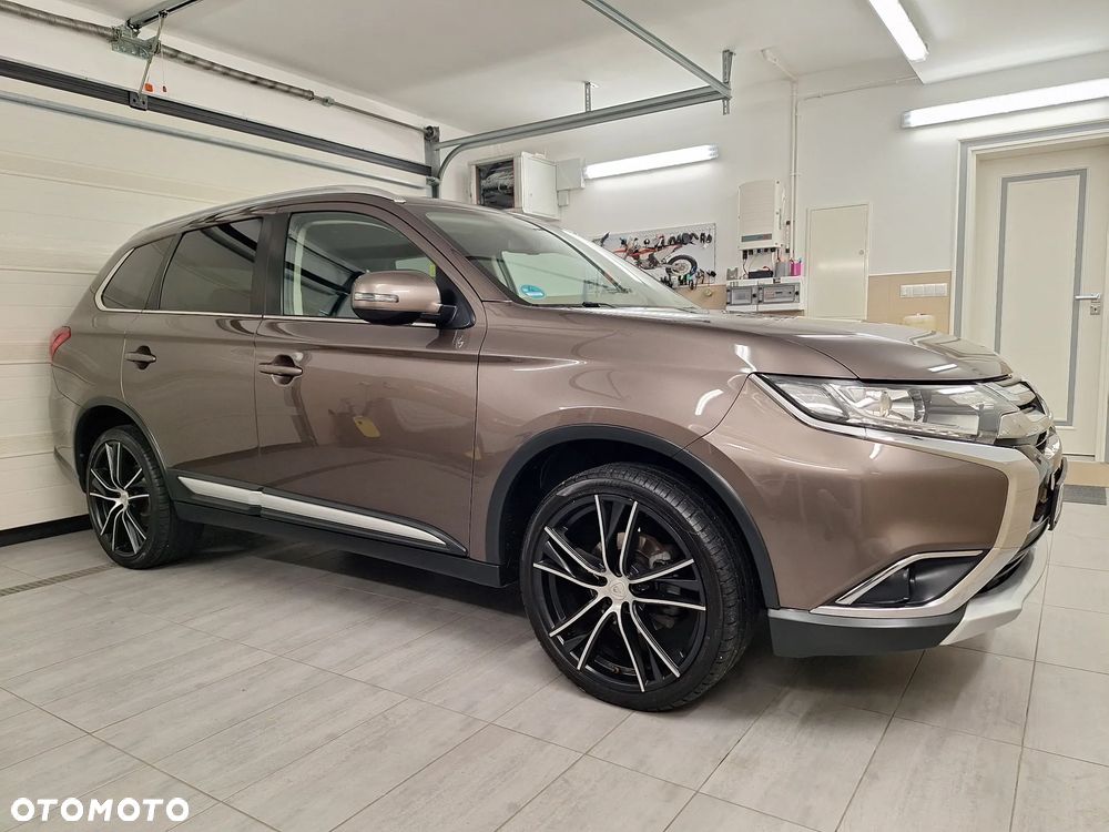 Mitsubishi Outlander 2.0 2WD Diamant Edition - 14