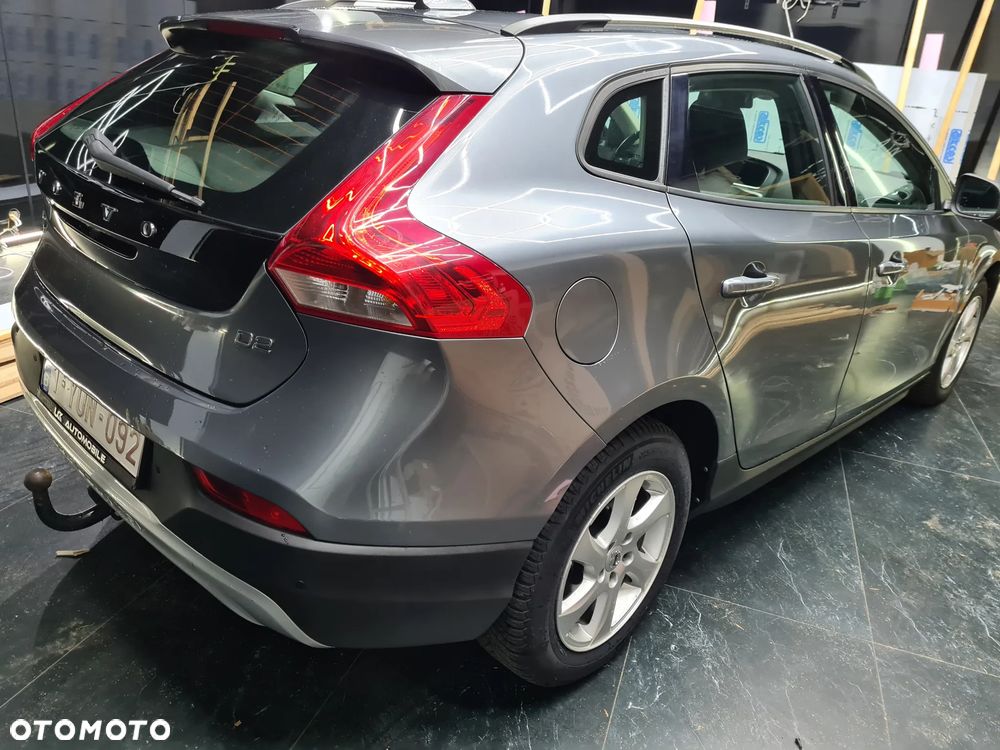 Volvo V40 Cross Country D2 Momentum - 12