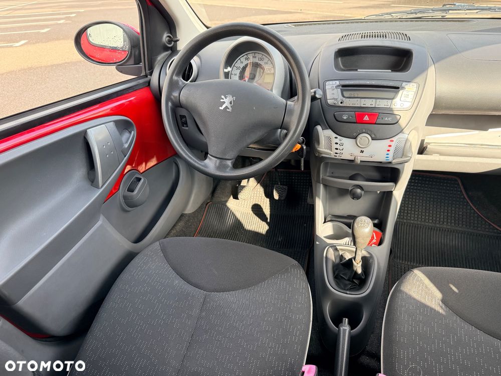 Peugeot 107 1.0 Urban Move - 25