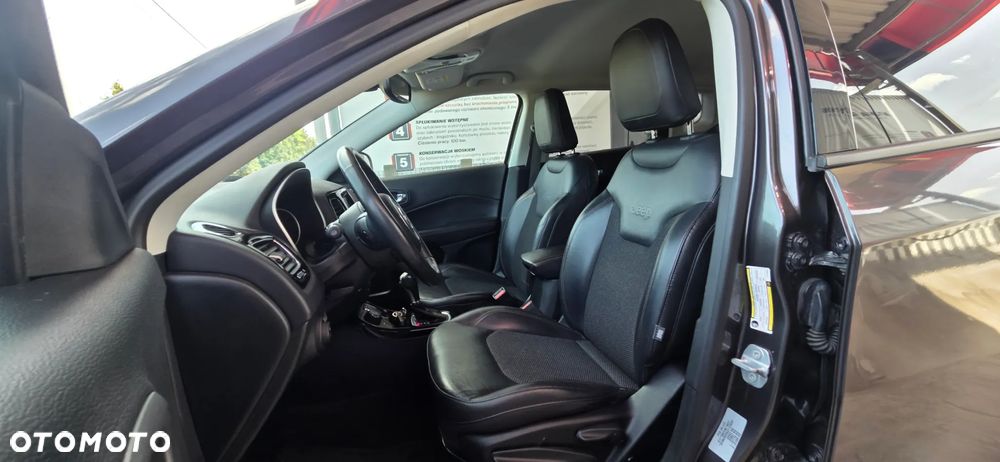 Jeep Compass - 28
