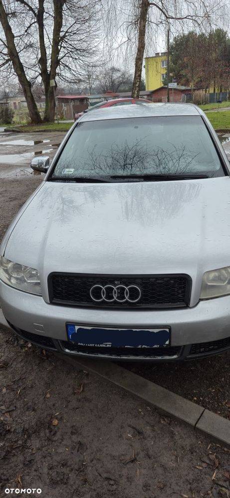 Audi A4 Limousine - 1
