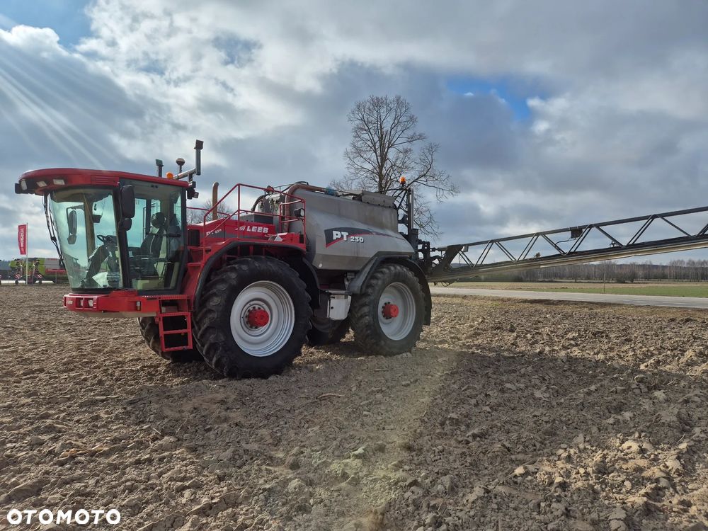 Horsch 299 tys netto opryskiwacz samojezdny Horsch Leeb PT 230 8000l - 10