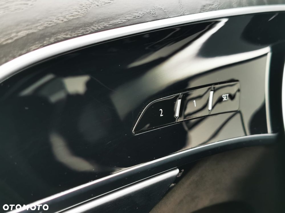 Audi A8 L 60 TFSI mHEV Quattro Tiptr - 39