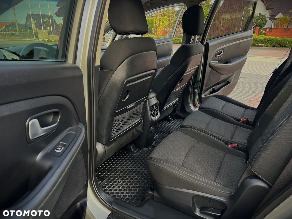 Kia Carens 1.7 CRDi S 7os - 25