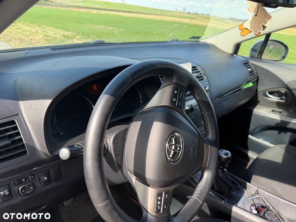 Toyota Avensis 2.0 D-4D 2010 - 4