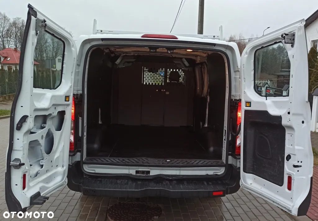Ford Transit - 12