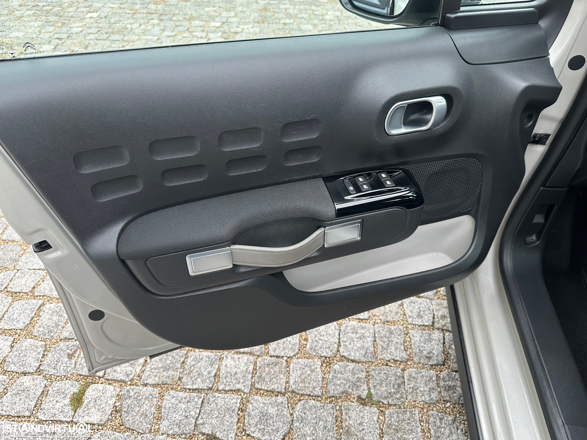 Citroën C3 1.2 PureTech Shine - 5
