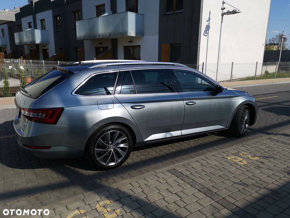 Skoda Superb 2.0 TDI L&K DSG - 19