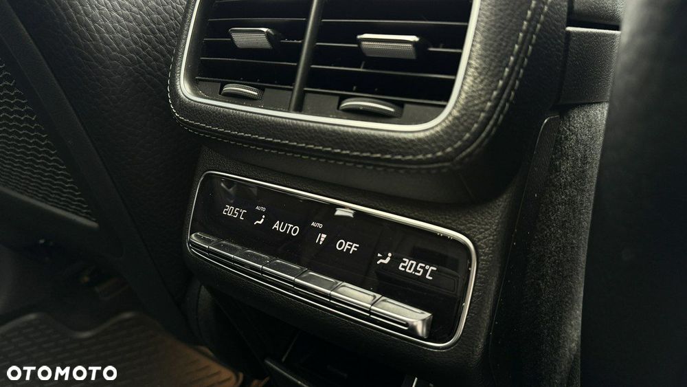 Mercedes-Benz GLS - 9