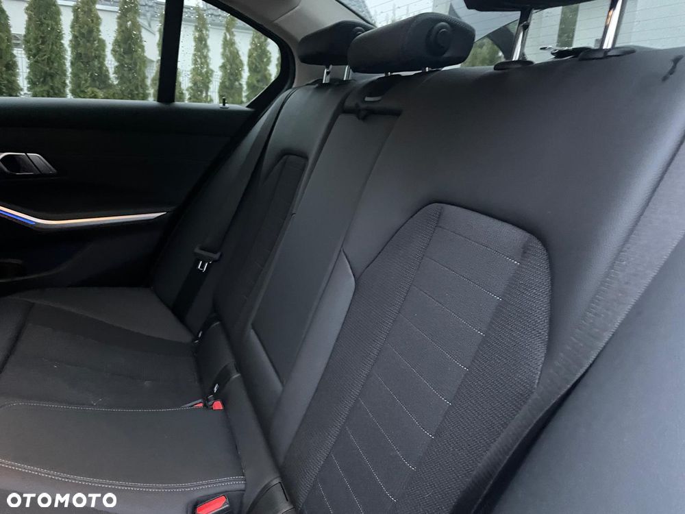 BMW Seria 3 320d Sport Line sport - 6