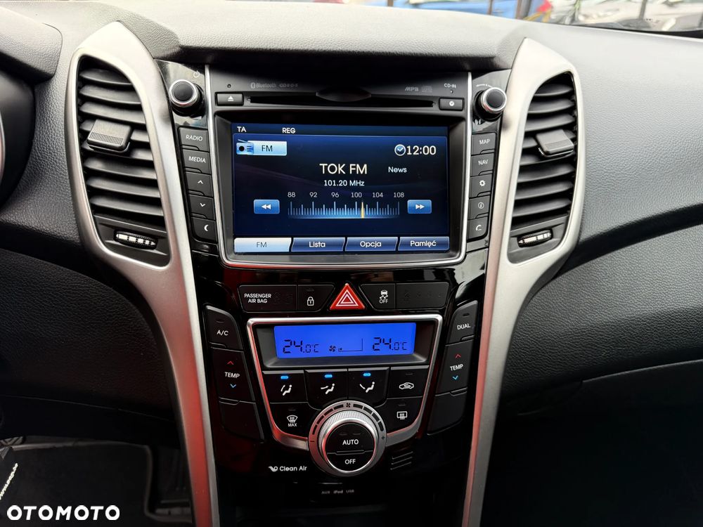 Hyundai i30 blue Kombi 1.6 GDi Passion - 33