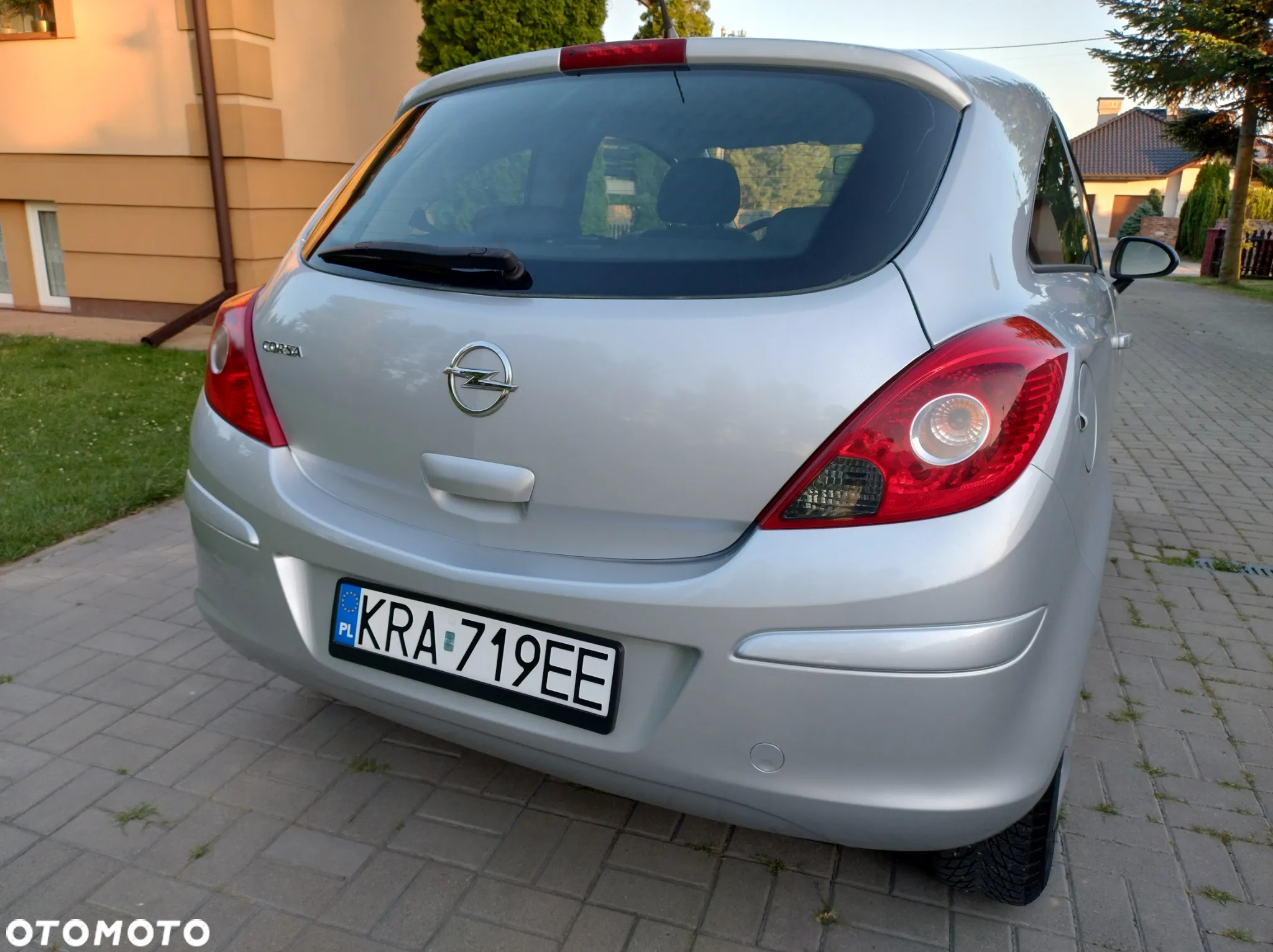 Opel Corsa 1.2 16V Enjoy - 8