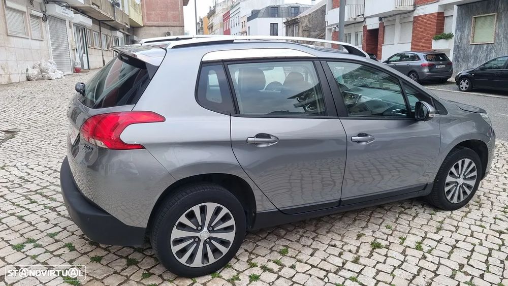 Peugeot 2008 1.6 e-HDi Allure 2-Tronic - 4