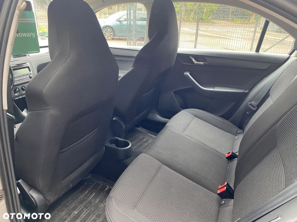 Skoda RAPID 1.2 TSI Edition - 10