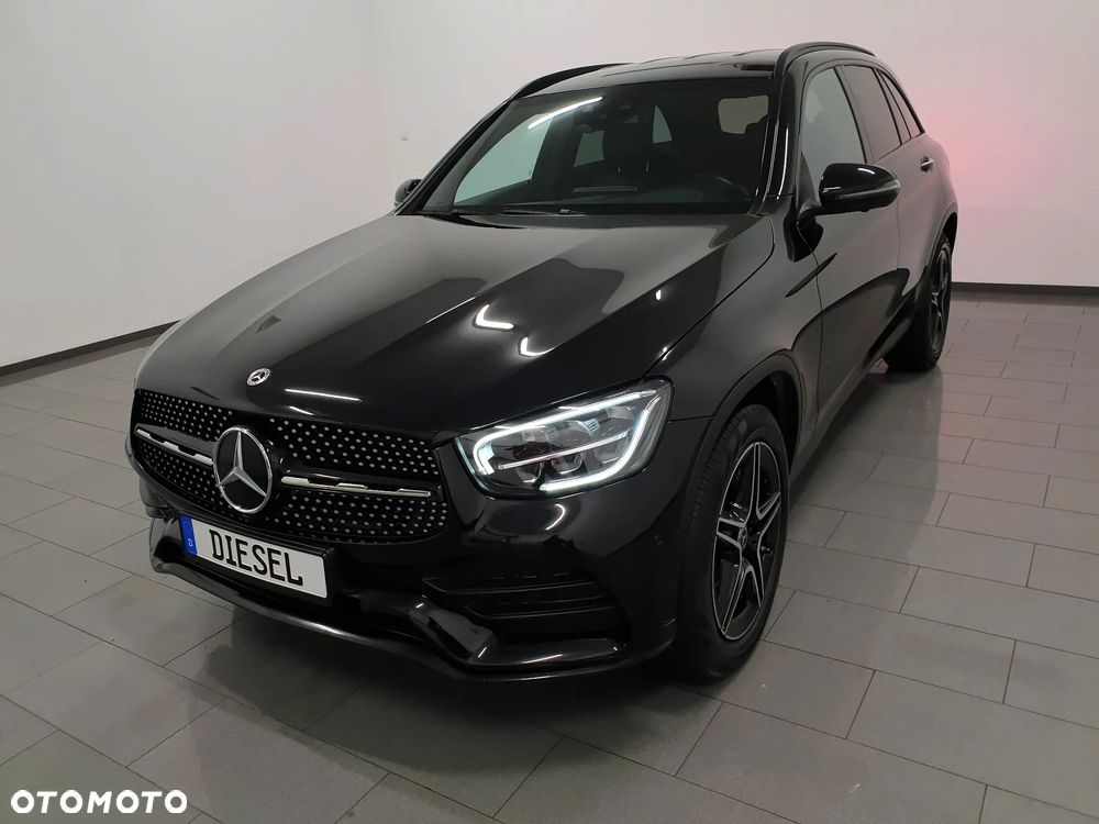 Mercedes-Benz GLC 300 d 4Matic 9G-TRONIC AMG Line Plus - 38