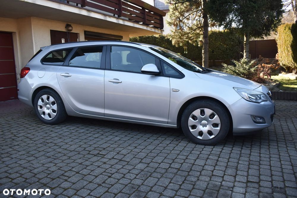 Opel Astra - 1