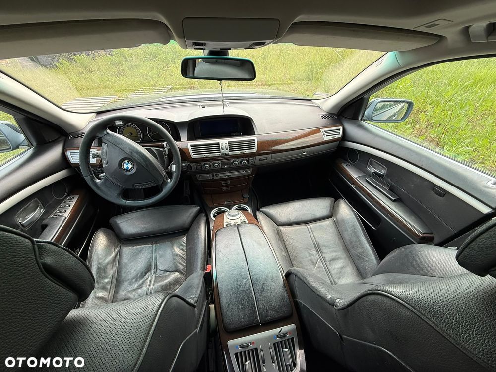 BMW Seria 7 - 24