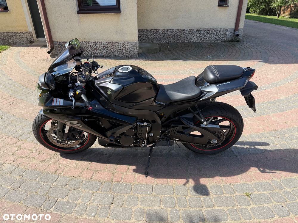 Suzuki GSX-R - 6