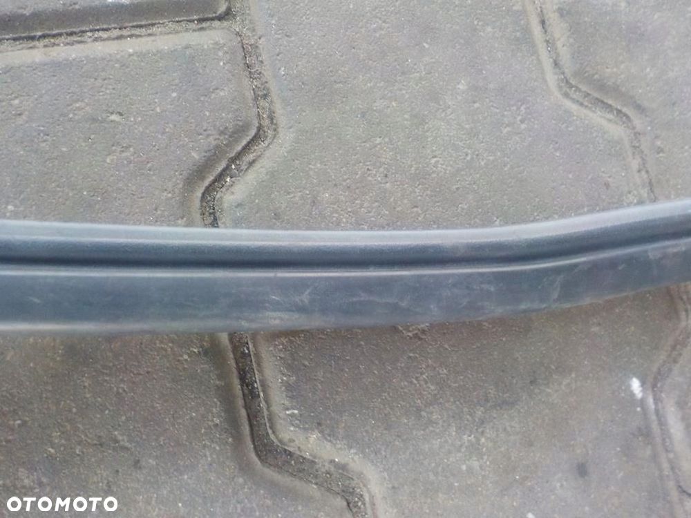 VW CRAFTER DOKA USZCZELKA DRZWI TYLNYCH - 4