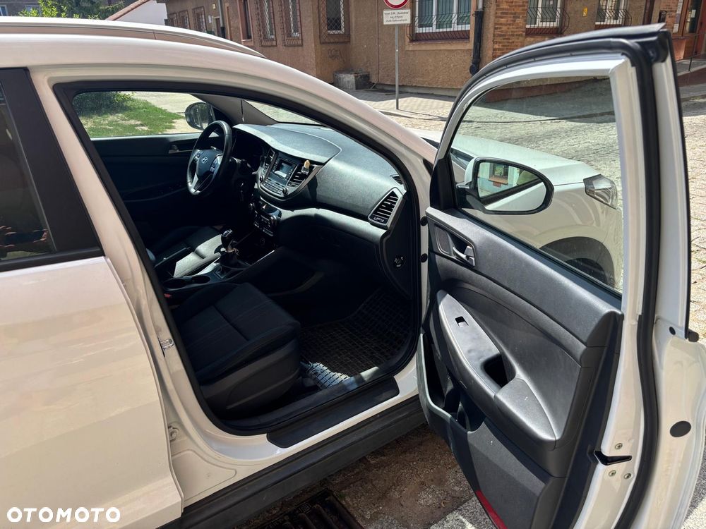 Hyundai Tucson 1.6 GDI BlueDrive Design 2WD - 8