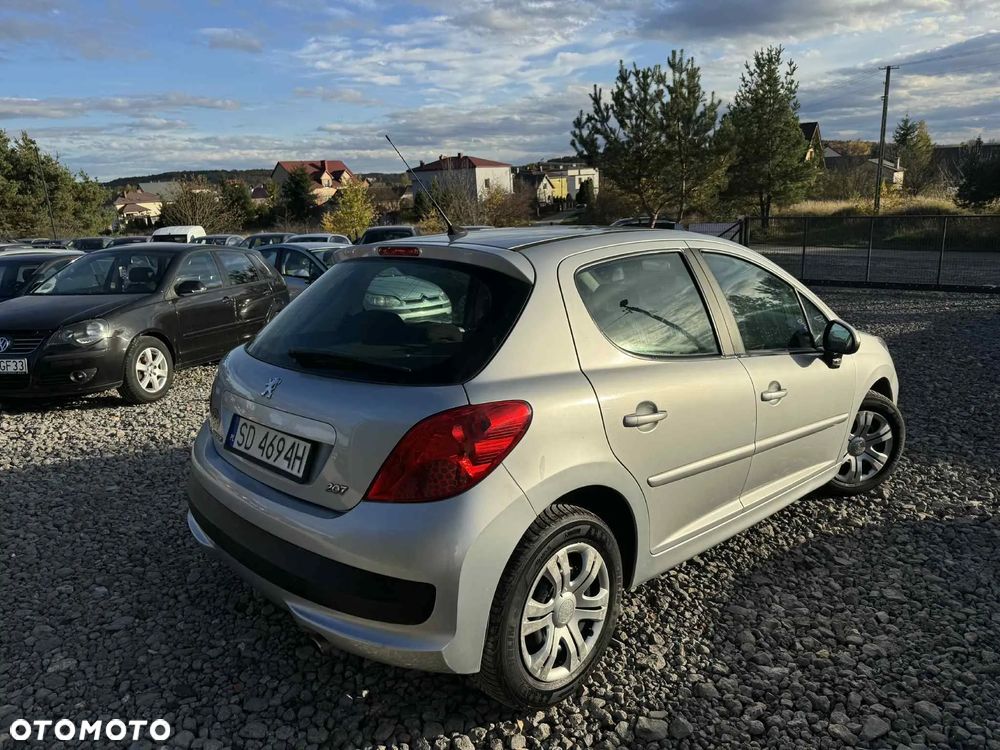 Peugeot 207 1.4 16V Presence - 2